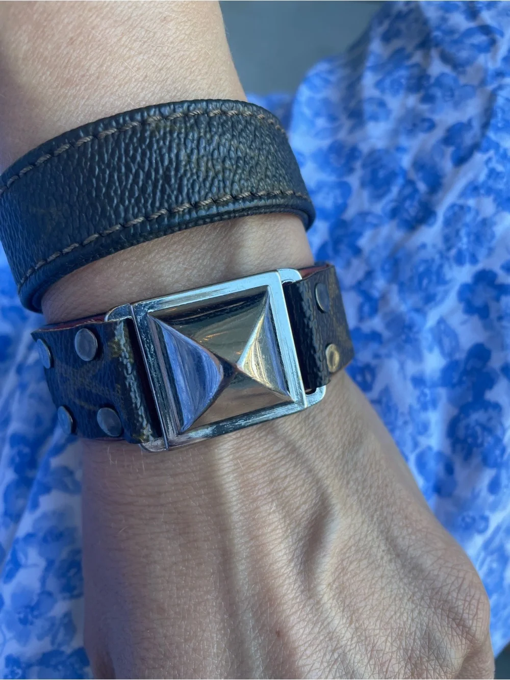Pyramid Stud Leather Bracelet in Brown and Red